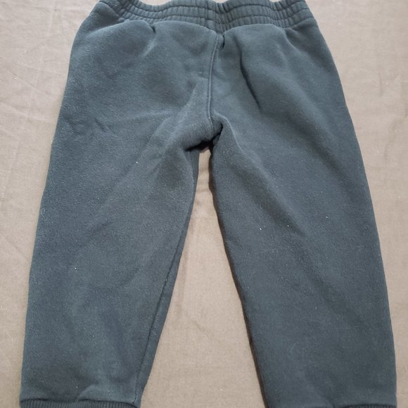 Puma Track Pants With Elastic Waistband Minimalistic Black Design Kids Size 3T - Picture 2 of 6